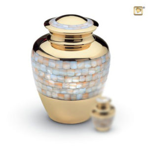 loveurn-mother-of-pearl-adult-urn