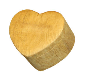 unity-wood-grain-heart-shaped-earthurn